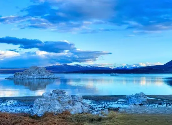 بحيرة مونو (Mono) ، كاليفورنيا