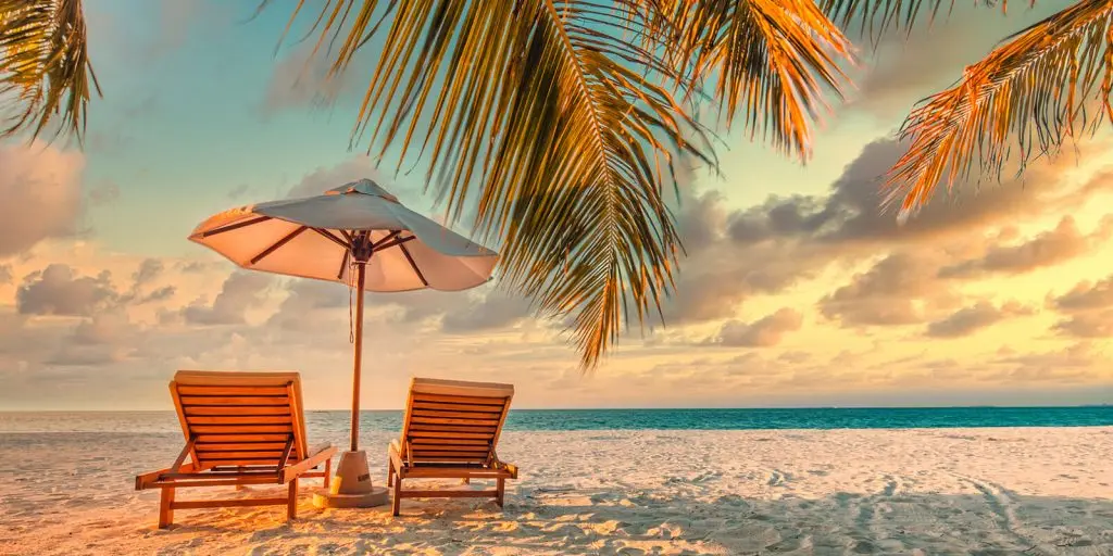 Vacations provide a much-needed break from daily pressures and responsibilities, allowing you to unwind and de-stress.